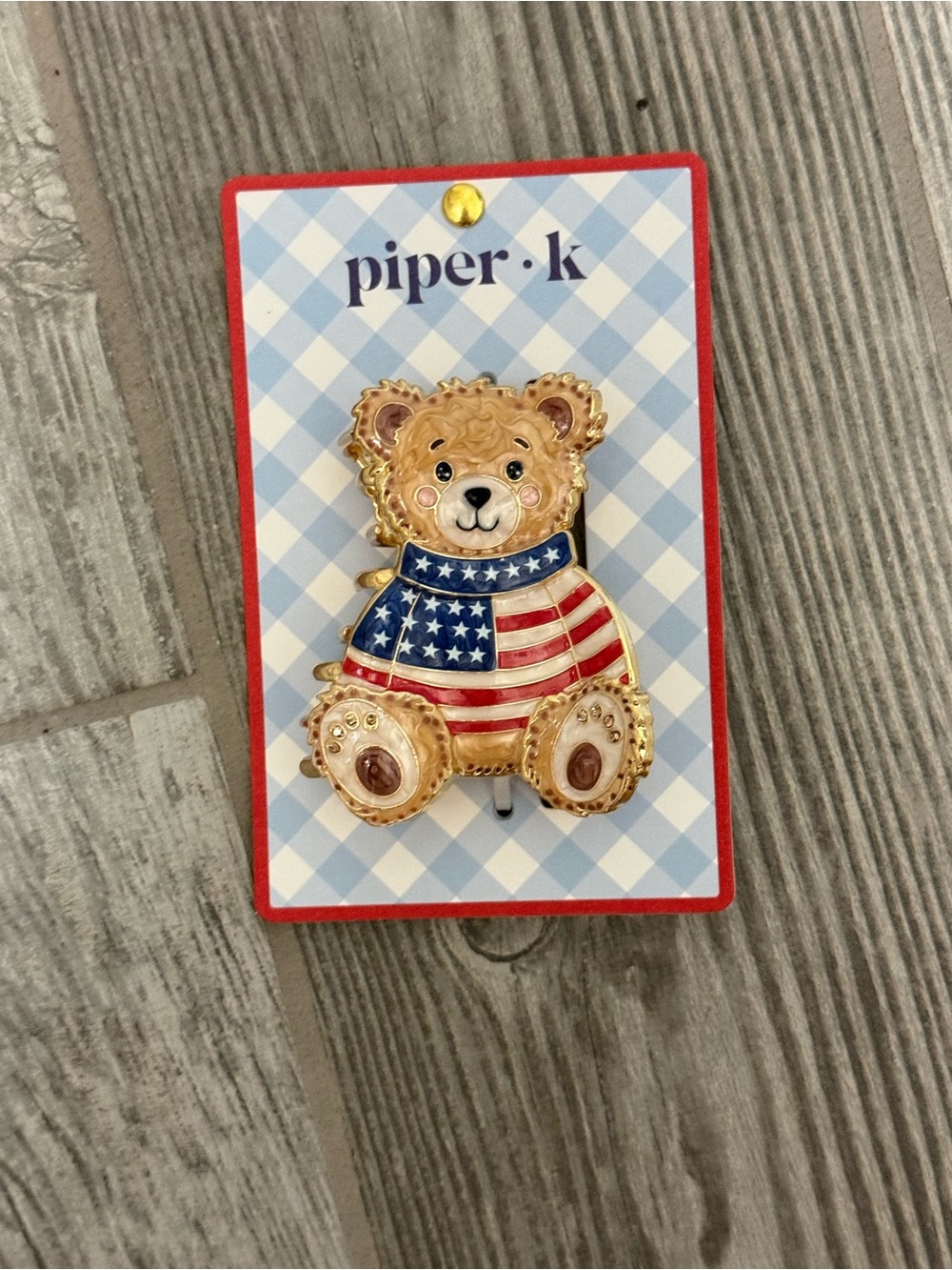 Viral Piper K patriotic 4th of July bear flag hair claw clip